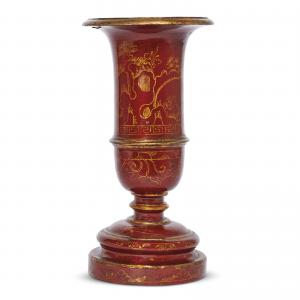 Vaso em madeira lacada